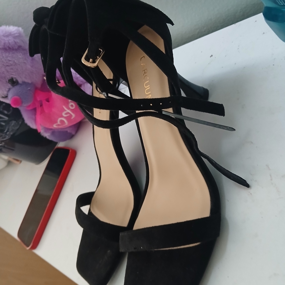 Elegant Black Women's Heels - Picture 6 of 7